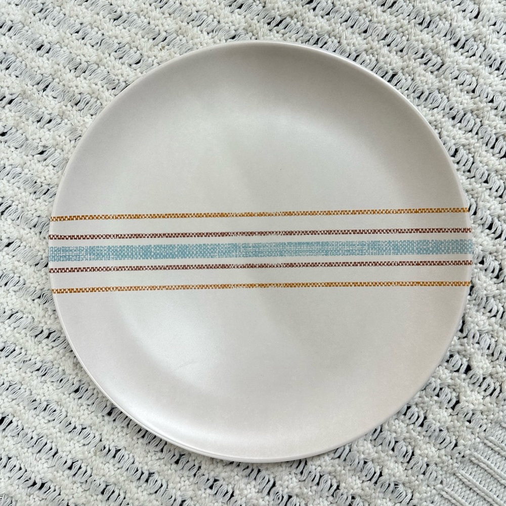 4 pack 11 inch bamboo melamine Hearth and  hand plates